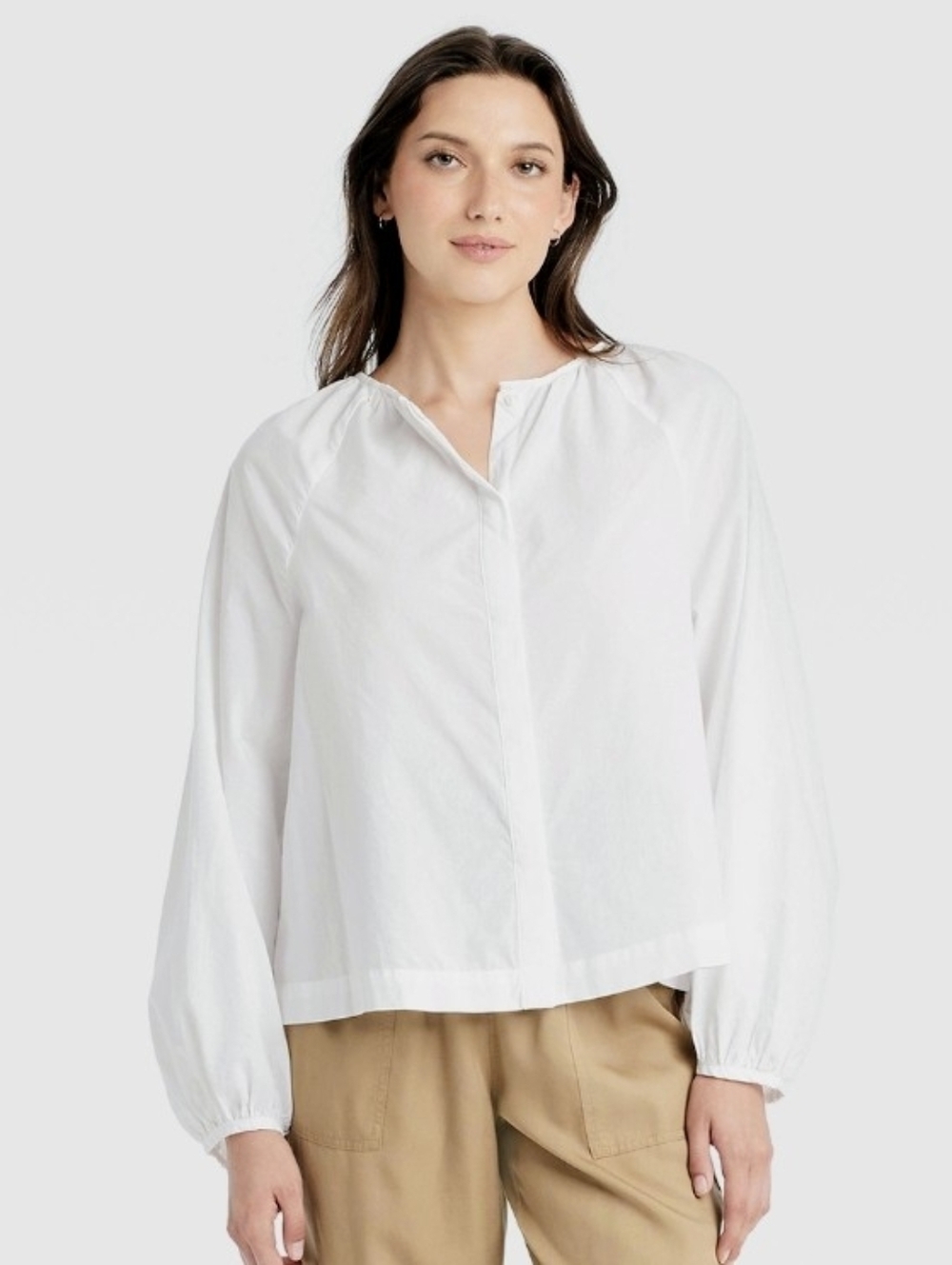 Universal Thread White Long-Sleeve Button-Down Blouse